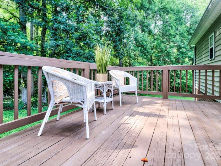 5437 Mallard Lane, Gastonia, NC 28052.  MLS# CAR4273563, YatesRealty ID 22454. 