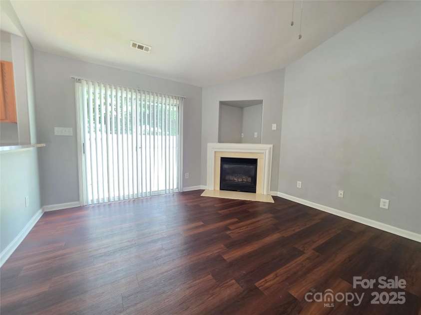 7315 Fig Lane, Charlotte, NC 28215.  MLS# CAR4273557, YatesRealty ID 22455. 