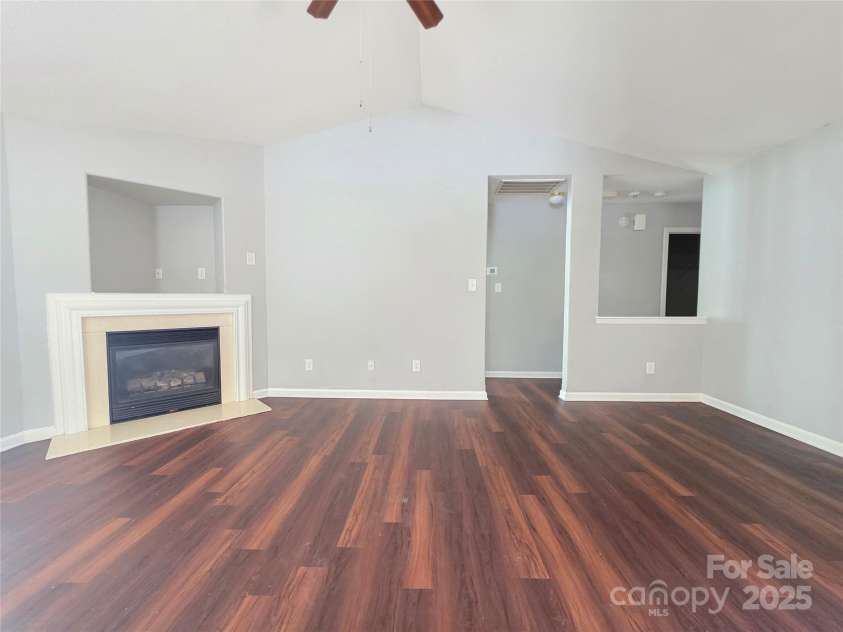 7315 Fig Lane, Charlotte, NC 28215.  MLS# CAR4273557, YatesRealty ID 22455. 