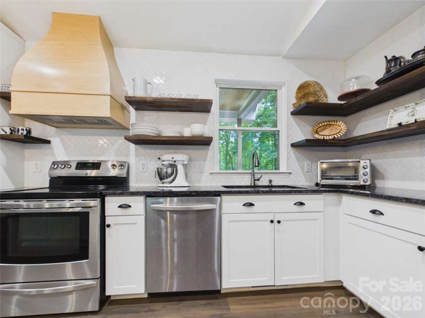 636 Wilderness Trail, Denver, NC 28037.  MLS# CAR4375379, YatesRealty ID 22456. 