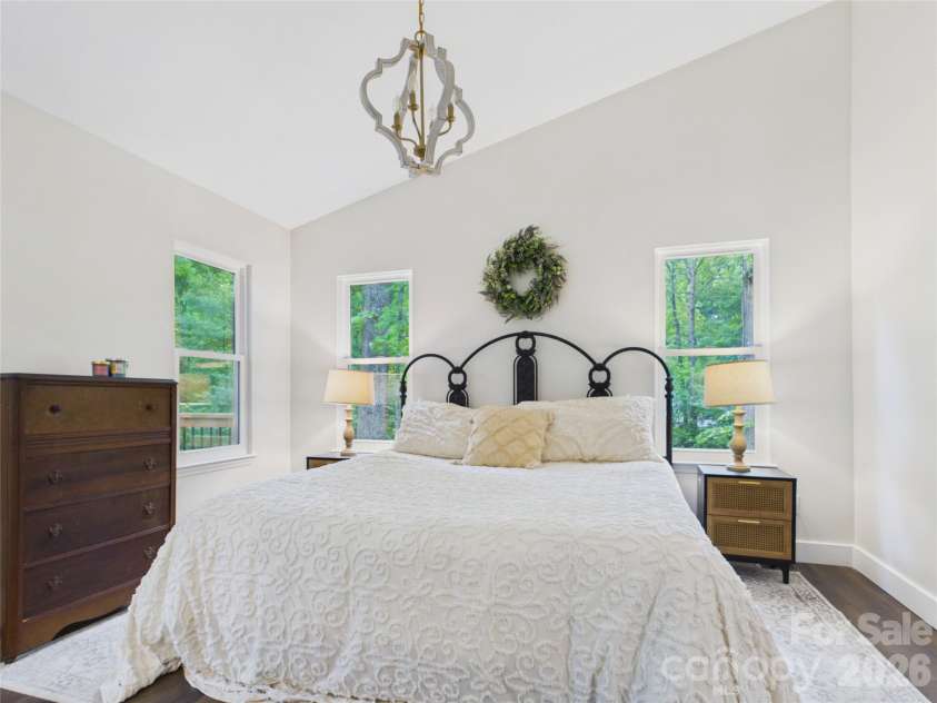 636 Wilderness Trail, Denver, NC 28037.  MLS# CAR4375379, YatesRealty ID 22456. Primary w KING bed