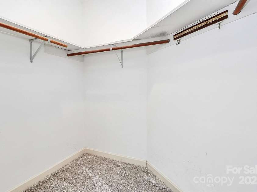 1011 Bydeford Court, Matthews, NC 28105.  MLS# CAR4266456, YatesRealty ID 22458. 