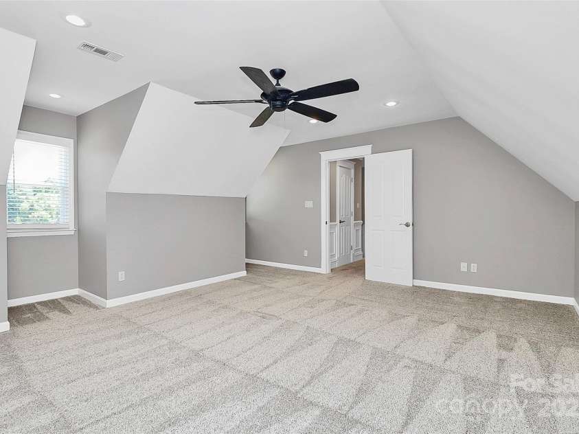 1011 Bydeford Court, Matthews, NC 28105.  MLS# CAR4266456, YatesRealty ID 22458. 