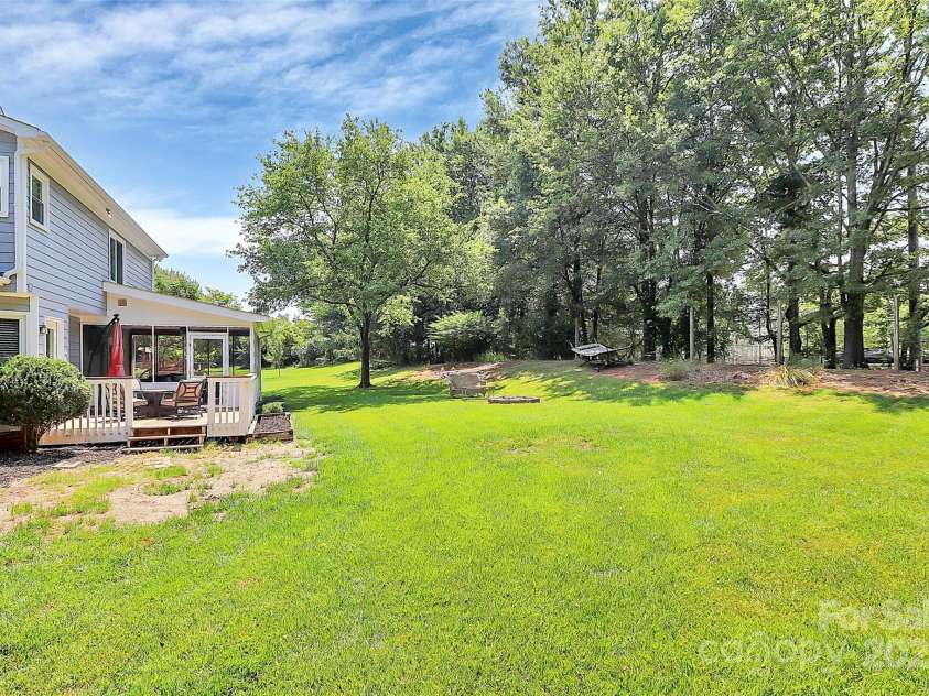 1011 Bydeford Court, Matthews, NC 28105.  MLS# CAR4266456, YatesRealty ID 22458. 