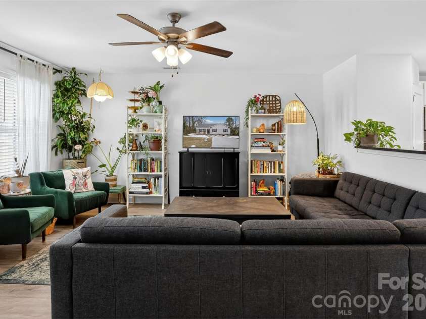 1526 Shepard Street, Kannapolis, NC 28083.  MLS# CAR4336339, YatesRealty ID 22458. 