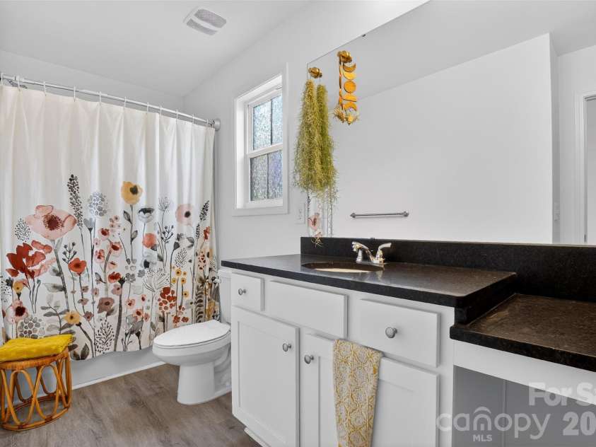 1526 Shepard Street, Kannapolis, NC 28083.  MLS# CAR4336339, YatesRealty ID 22458. Primary Bathroom