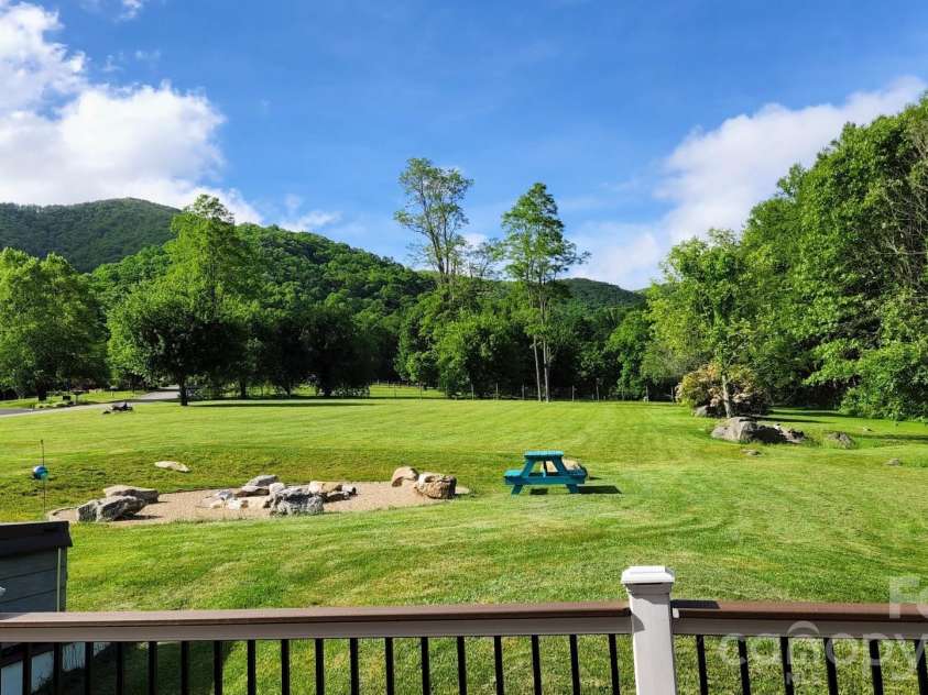 96 Buckeye Branch Drive, Clyde, NC 28721.  MLS# CAR4381986, YatesRealty ID 22459. 