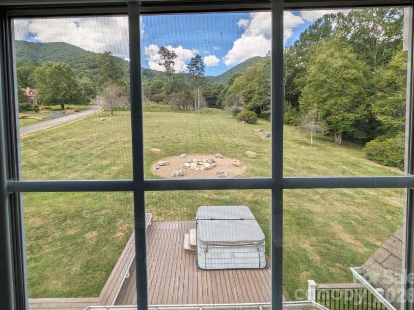96 Buckeye Branch Drive, Clyde, NC 28721.  MLS# CAR4381986, YatesRealty ID 22459. 