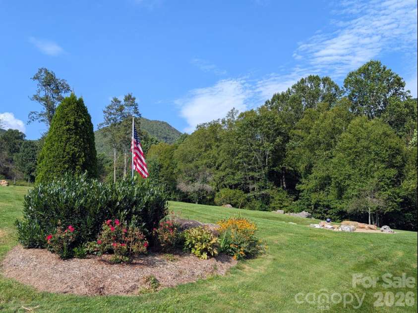 96 Buckeye Branch Drive, Clyde, NC 28721.  MLS# CAR4381986, YatesRealty ID 22459. 