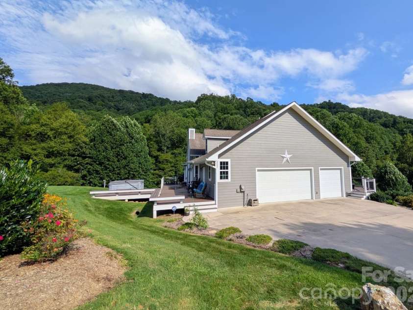 96 Buckeye Branch Drive, Clyde, NC 28721.  MLS# CAR4381986, YatesRealty ID 22459. 
