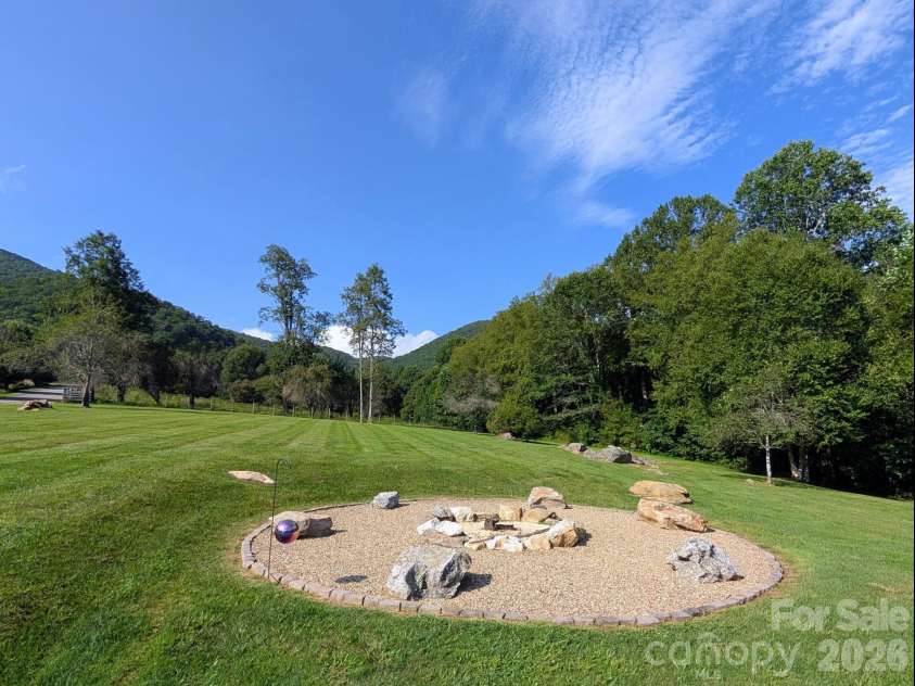 96 Buckeye Branch Drive, Clyde, NC 28721.  MLS# CAR4381986, YatesRealty ID 22459. 