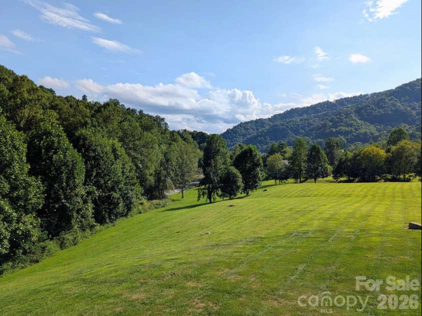 96 Buckeye Branch Drive, Clyde, NC 28721.  MLS# CAR4381986, YatesRealty ID 22459. 