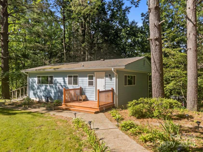 35 Lakemont Cottage Trail, Flat Rock, NC 28731.  MLS# CAR4271770, YatesRealty ID 2246. 