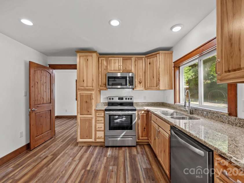 35 Lakemont Cottage Trail, Flat Rock, NC 28731.  MLS# CAR4271770, YatesRealty ID 2246. 