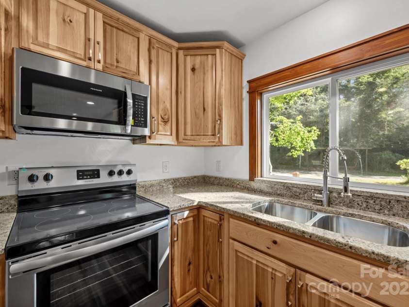 35 Lakemont Cottage Trail, Flat Rock, NC 28731.  MLS# CAR4271770, YatesRealty ID 2246. 