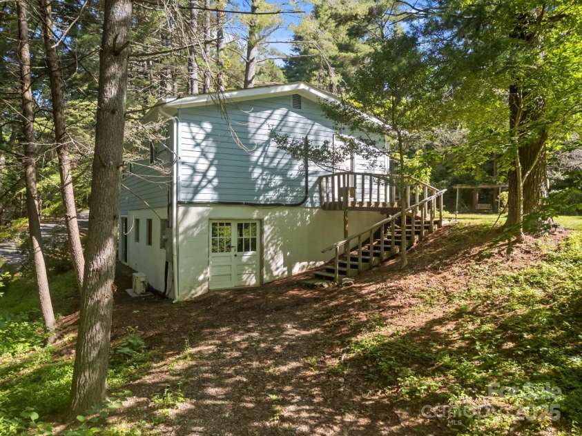35 Lakemont Cottage Trail, Flat Rock, NC 28731.  MLS# CAR4271770, YatesRealty ID 2246. 