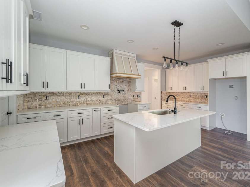 129 John Smith Road, York, SC 29745.  MLS# CAR4267427, YatesRealty ID 22460. 