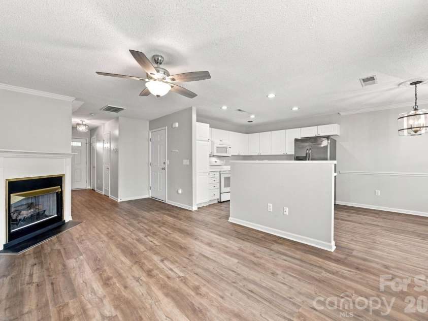 9415 Elizabeth Townes Lane, Charlotte, NC 28277.  MLS# CAR4413503, YatesRealty ID 22460. 