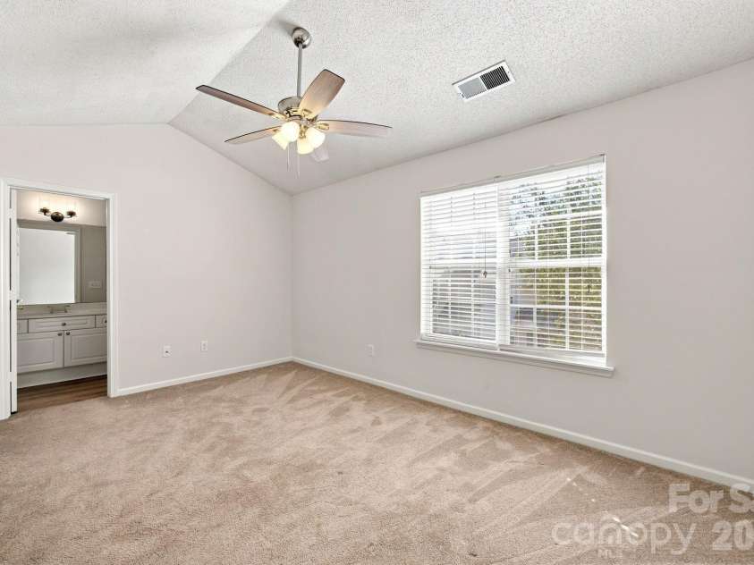 9415 Elizabeth Townes Lane, Charlotte, NC 28277.  MLS# CAR4413503, YatesRealty ID 22460. 