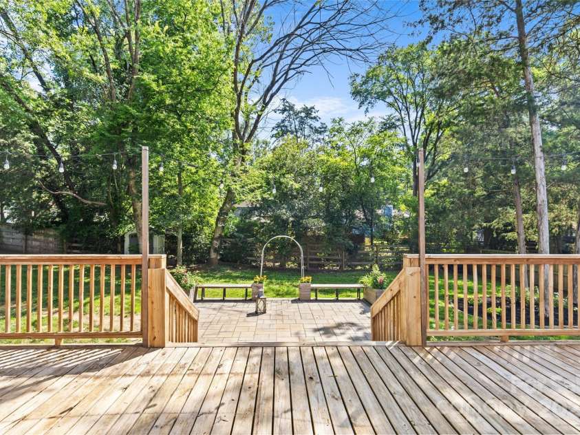 11401 Lone Star Circle, Charlotte, NC 28226.  MLS# CAR4273813, YatesRealty ID 22461. 