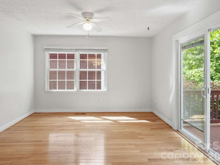 48 Mardell Circle, Asheville, NC 28806.  MLS# CAR4378796, YatesRealty ID 22461. Private Primary Suite on Main