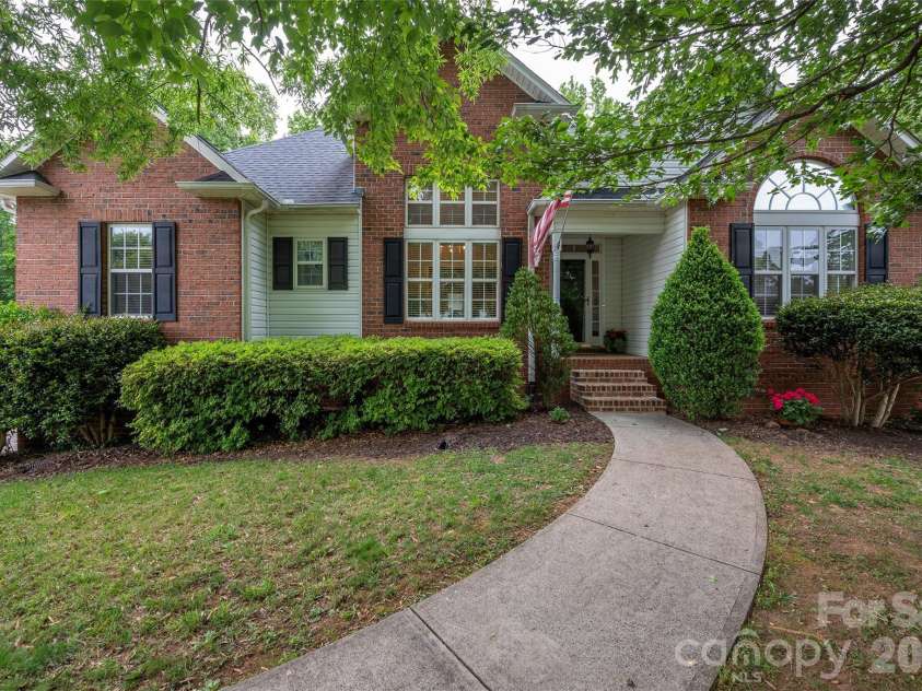 144 High Meadows Road, Advance, NC 27006.  MLS# CAR4381783, YatesRealty ID 22462. 