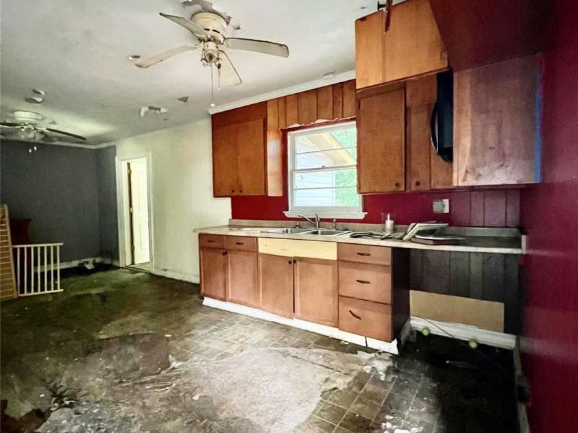 2201 Airdale Road, Lancaster, SC 29720.  MLS# CAR4268649, YatesRealty ID 22462. 