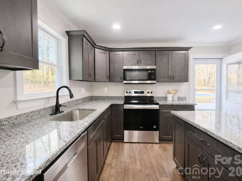 2201 Airdale Road, Lancaster, SC 29720.  MLS# CAR4268649, YatesRealty ID 22462. 