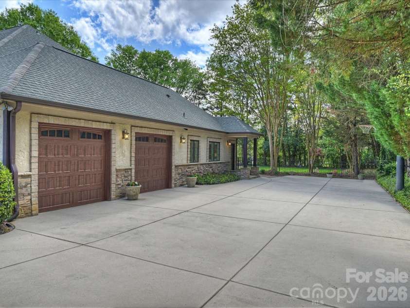 4330 Carmel Valley Road, Charlotte, NC 28226.  MLS# CAR4363703, YatesRealty ID 22463. 2 Car Oversized Garage and Side Entry