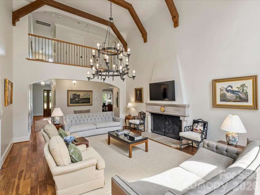 4330 Carmel Valley Road, Charlotte, NC 28226.  MLS# CAR4363703, YatesRealty ID 22463. Great Room