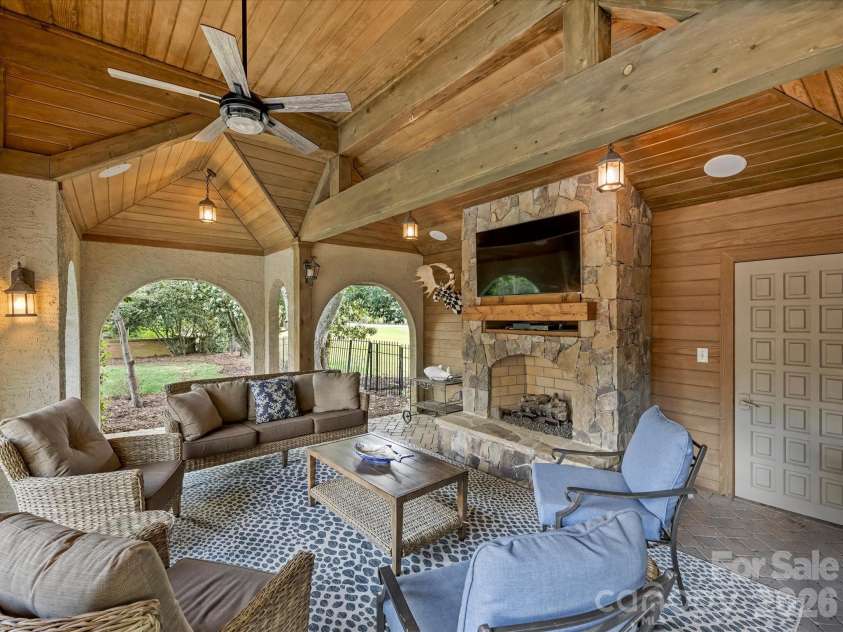 4330 Carmel Valley Road, Charlotte, NC 28226.  MLS# CAR4363703, YatesRealty ID 22463. Pool Cabana House