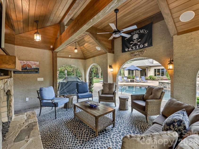 4330 Carmel Valley Road, Charlotte, NC 28226.  MLS# CAR4363703, YatesRealty ID 22463. Pool Cabana House