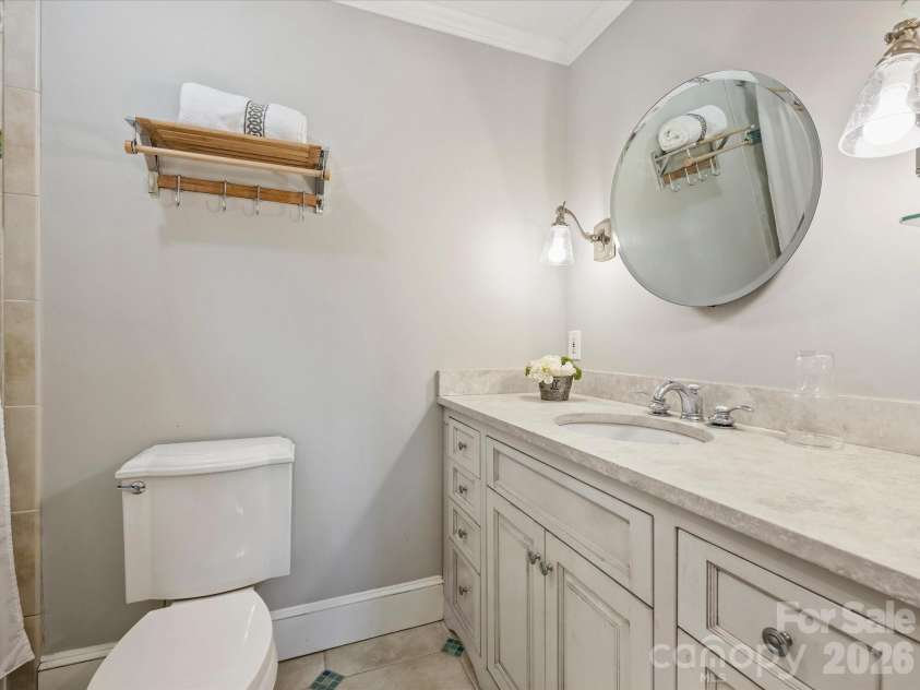 4330 Carmel Valley Road, Charlotte, NC 28226.  MLS# CAR4363703, YatesRealty ID 22463. Upstairs Bathroom