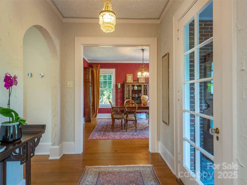 191 Murdock Avenue, Asheville, NC 28804.  MLS# CAR4274306, YatesRealty ID 22464. Facing Dining Room from Living Room