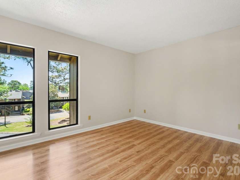 250 Sugar Gum Lane, Pinehurst, NC 28374.  MLS# CAR4376208, YatesRealty ID 22464. 2nd Bedroom