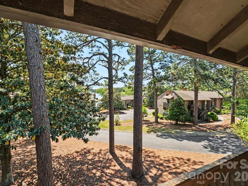 250 Sugar Gum Lane, Pinehurst, NC 28374.  MLS# CAR4376208, YatesRealty ID 22464. Balcony