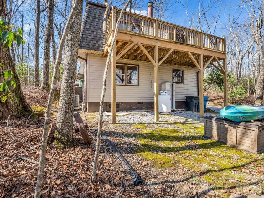 177 Tsisqua Circle, Brevard, NC 28712.  MLS# CAR4341526, YatesRealty ID 22465. 