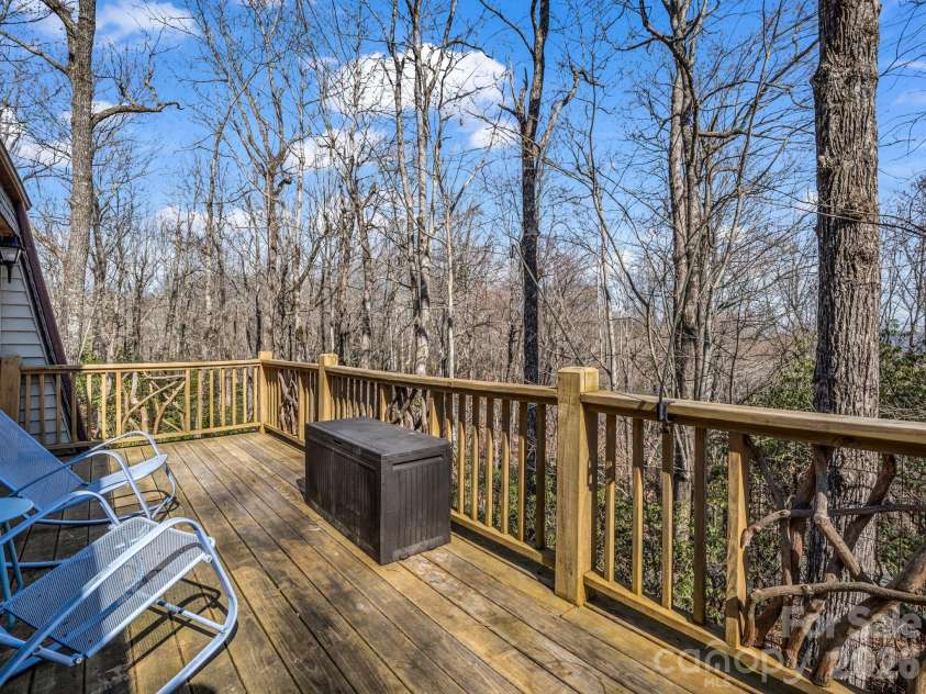 177 Tsisqua Circle, Brevard, NC 28712.  MLS# CAR4341526, YatesRealty ID 22465. Deck