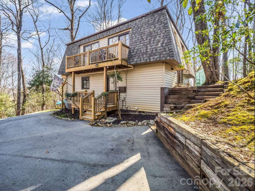 177 Tsisqua Circle, Brevard, NC 28712.  MLS# CAR4341526, YatesRealty ID 22465. Exterior