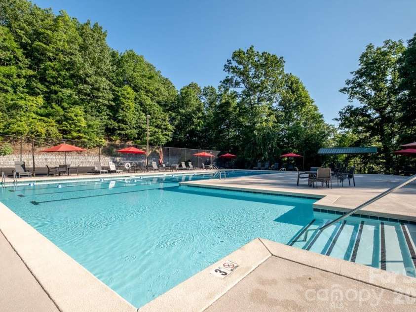 177 Tsisqua Circle, Brevard, NC 28712.  MLS# CAR4341526, YatesRealty ID 22465. Pool