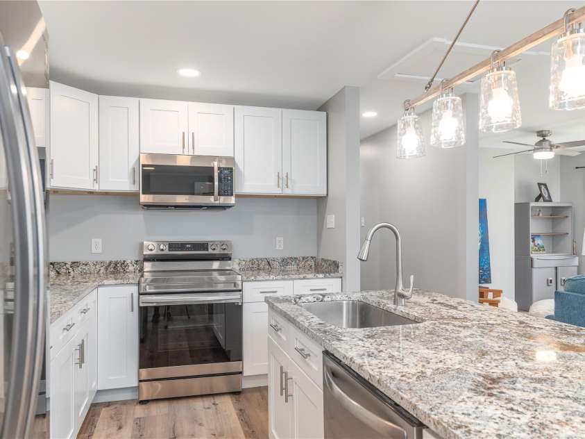 406 Melody Circle, Swannanoa, NC 28778.  MLS# CAR4273532, YatesRealty ID 22466. Kitchen different angle