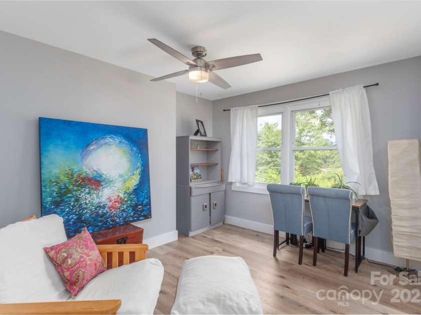 406 Melody Circle, Swannanoa, NC 28778.  MLS# CAR4273532, YatesRealty ID 22466. Seating Area in Living Room