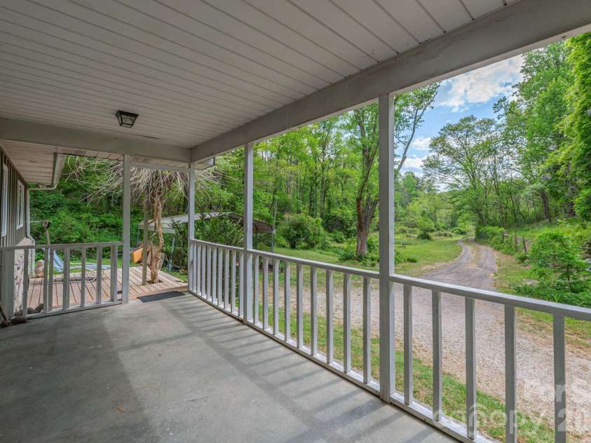 155 Old Starnes Cove Road, Asheville, NC 28806.  MLS# CAR4376505, YatesRealty ID 22467. 