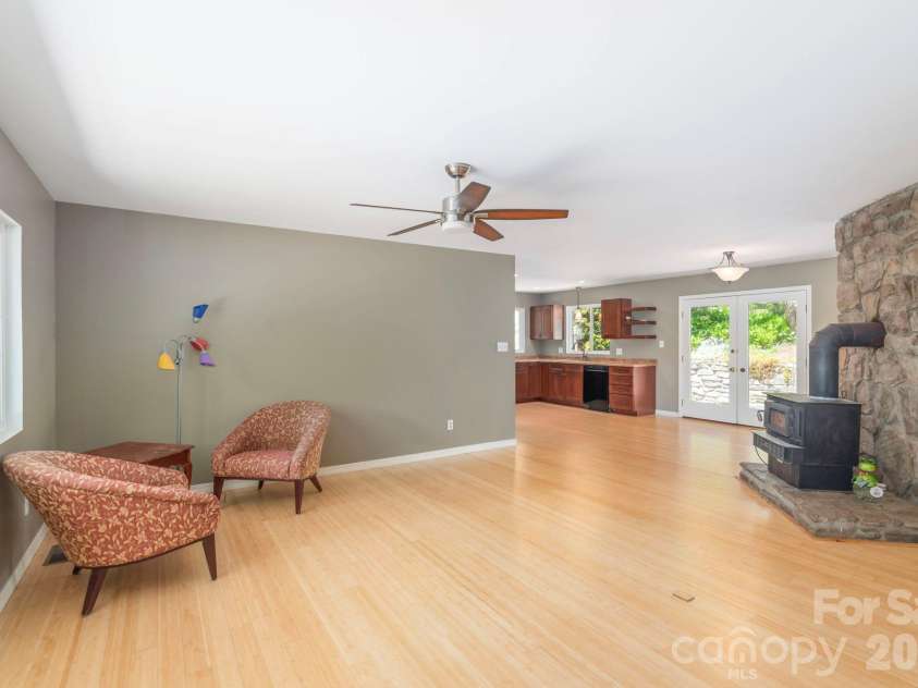 155 Old Starnes Cove Road, Asheville, NC 28806.  MLS# CAR4376505, YatesRealty ID 22467. 