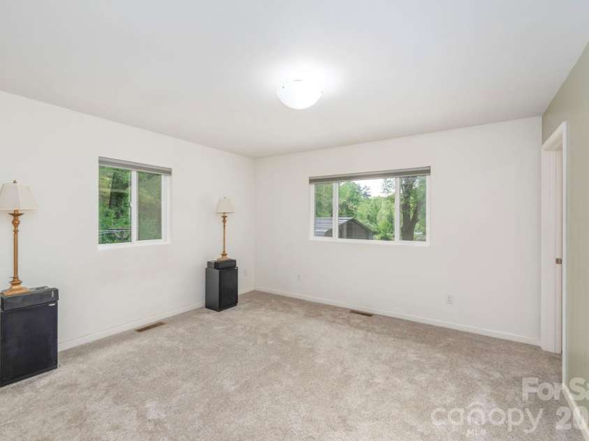 155 Old Starnes Cove Road, Asheville, NC 28806.  MLS# CAR4376505, YatesRealty ID 22467. 
