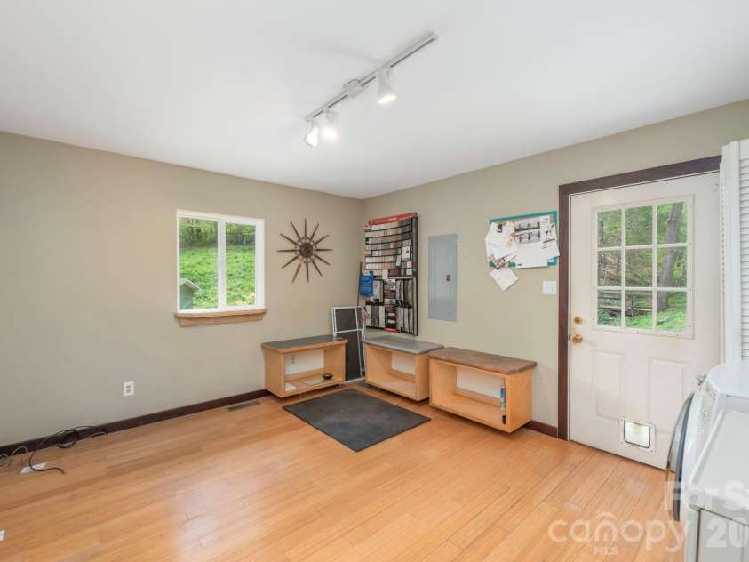 155 Old Starnes Cove Road, Asheville, NC 28806.  MLS# CAR4376505, YatesRealty ID 22467. 