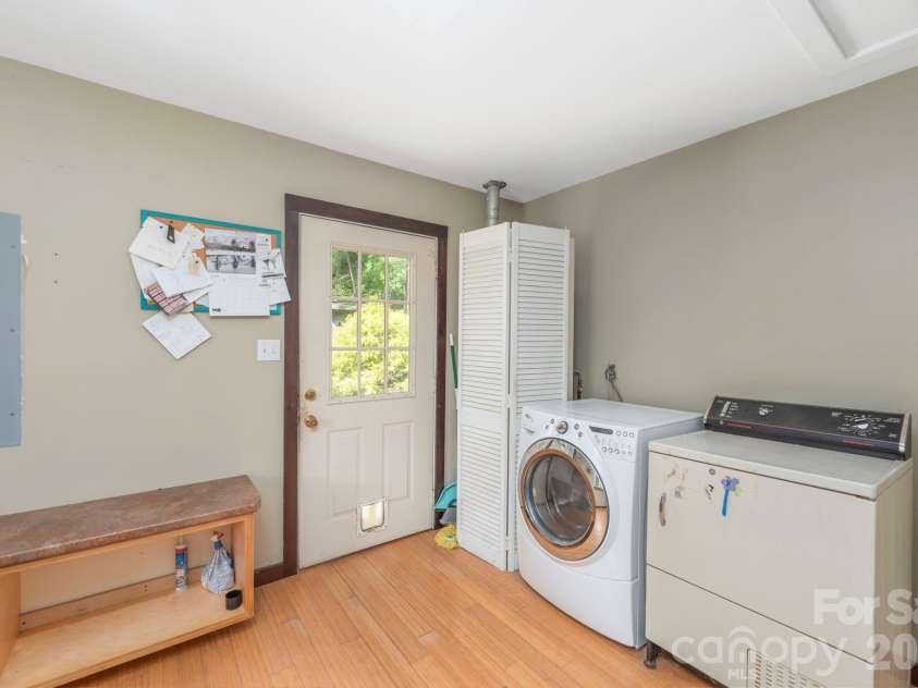 155 Old Starnes Cove Road, Asheville, NC 28806.  MLS# CAR4376505, YatesRealty ID 22467. 