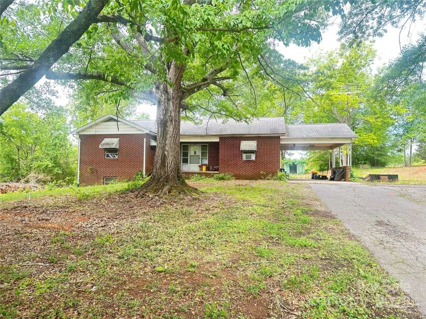 1564 Oakland Road, Forest City, NC 28043.  MLS# CAR4255892, YatesRealty ID 22467. 