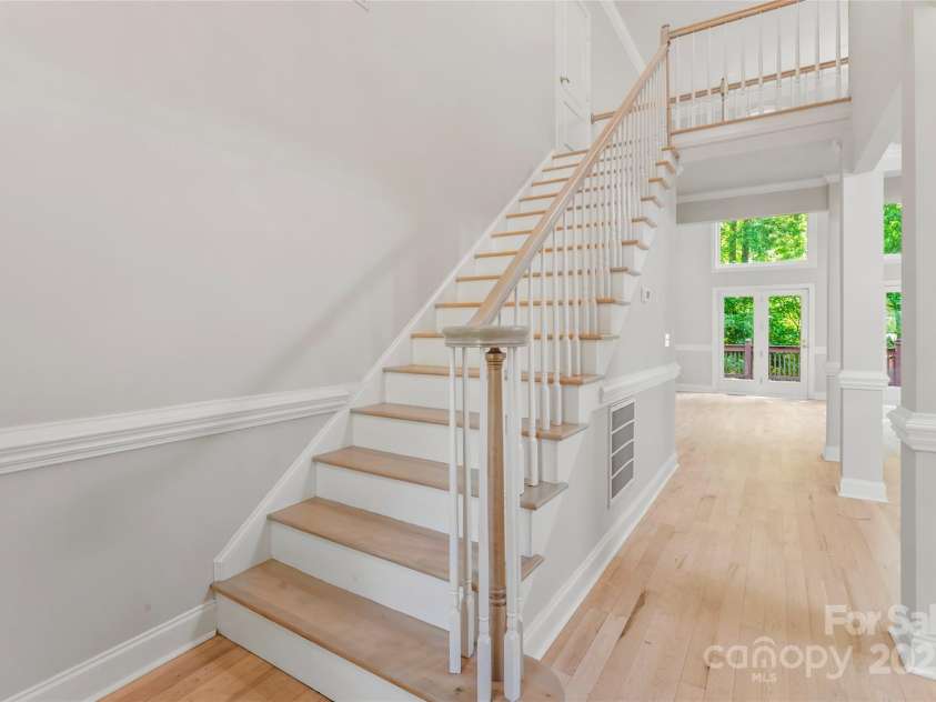 3011 McKee Road, Charlotte, NC 28270.  MLS# CAR4306223, YatesRealty ID 22468. 