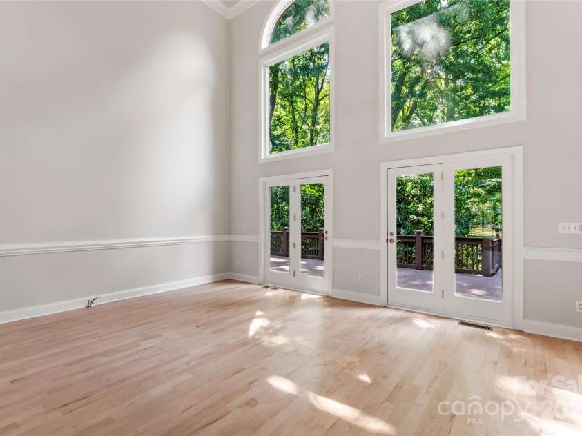 3011 McKee Road, Charlotte, NC 28270.  MLS# CAR4306223, YatesRealty ID 22468. 